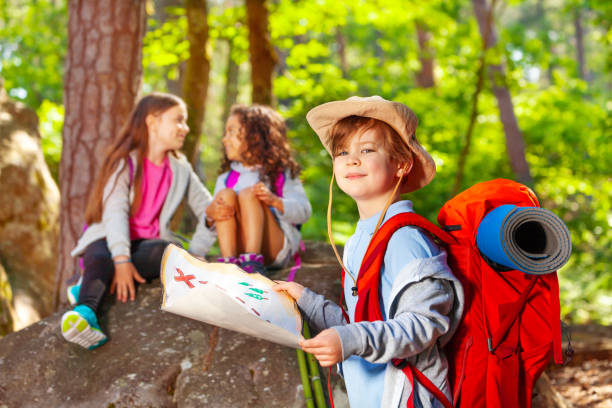 outdoor scavenger hunt ideas for kids