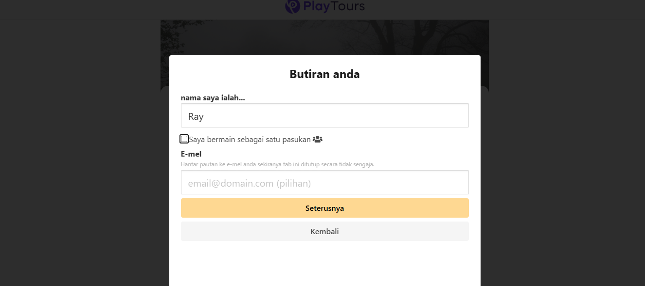 PlayTours languages support system
